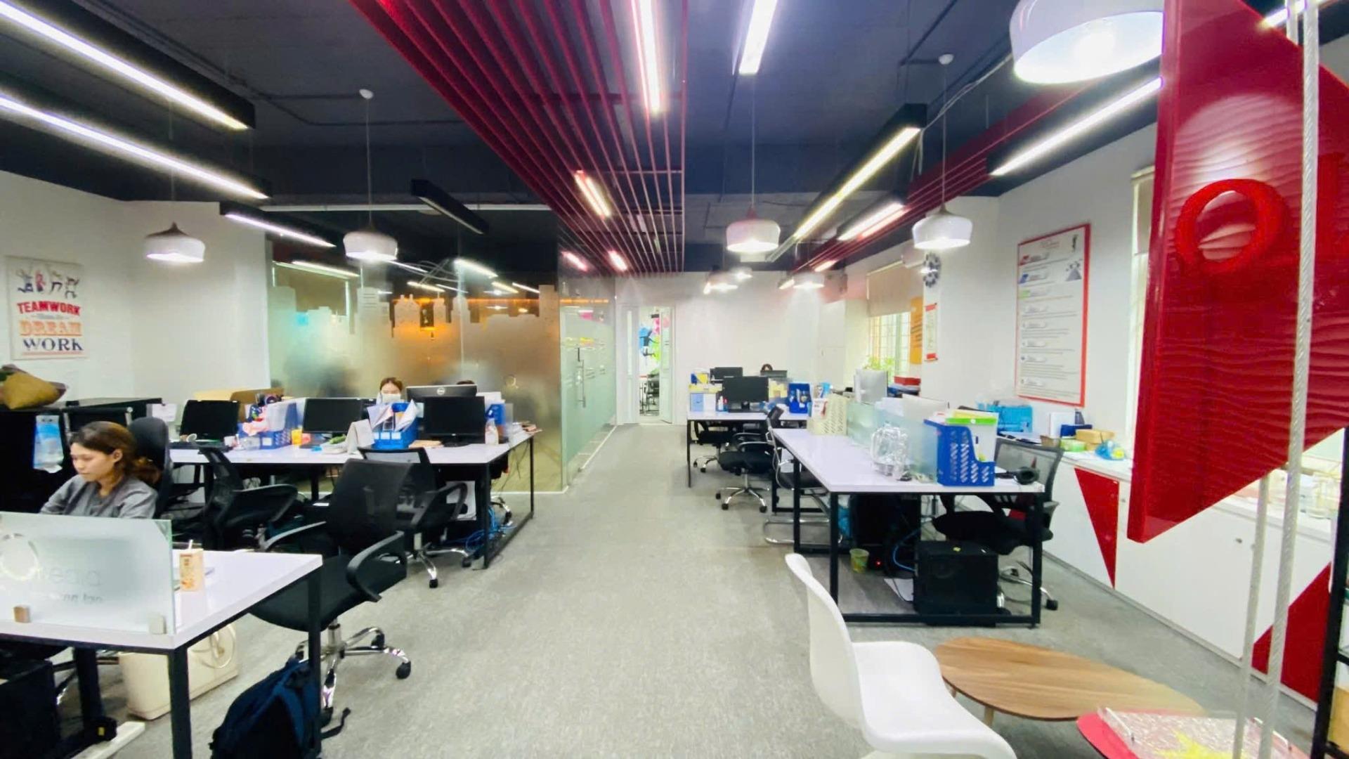 Cho thuê văn phòng 145m2 tại Đội Cấn, Ba Đình. Giá chỉ 28 triệu/tháng, vuông vắn