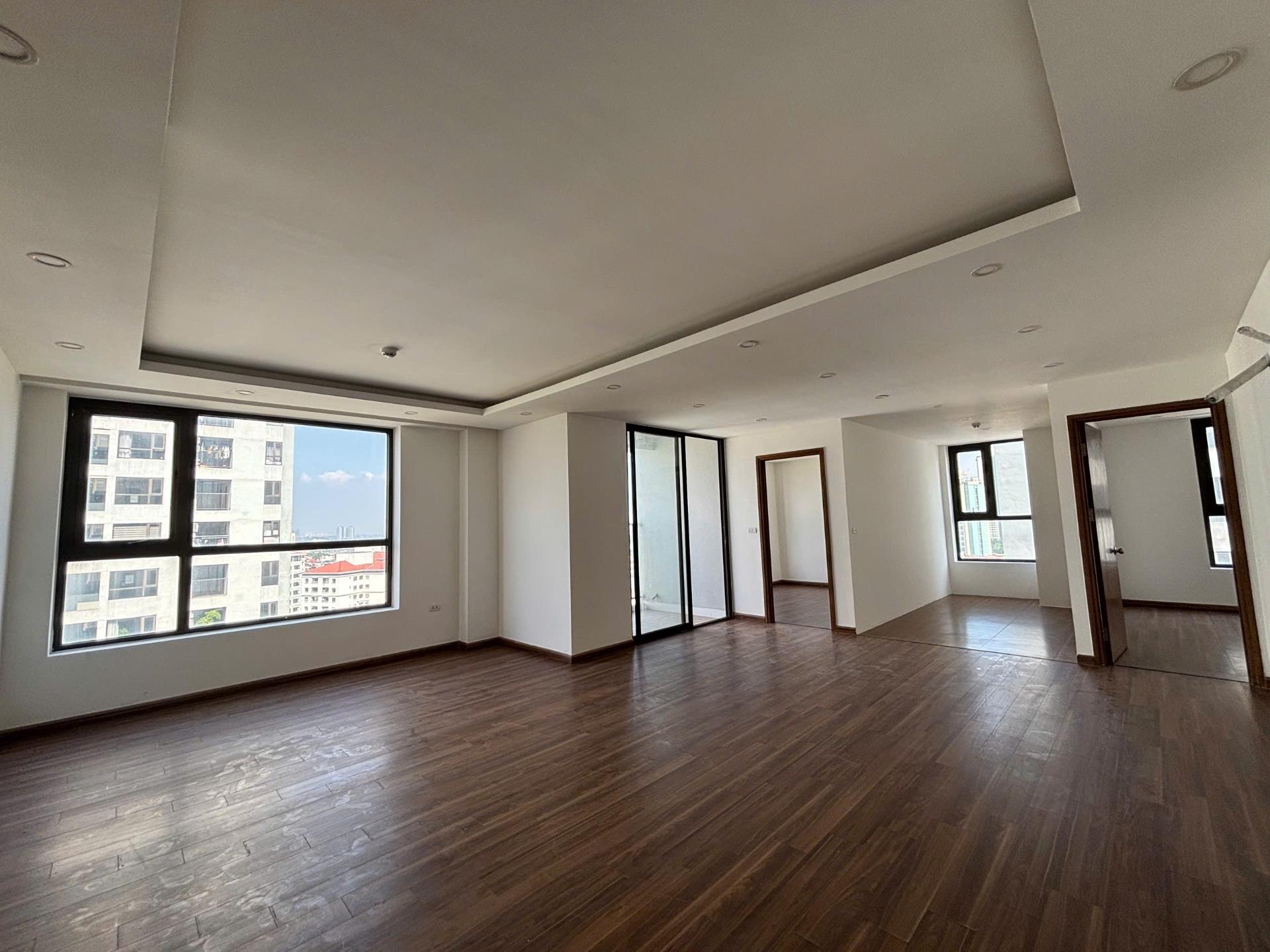 Cần bán nhanh chung cư 107 m2, giá 7,5 tỷ tại Đường Trần Hòa - Đại Kim - Hoàng Mai - Hà Nội