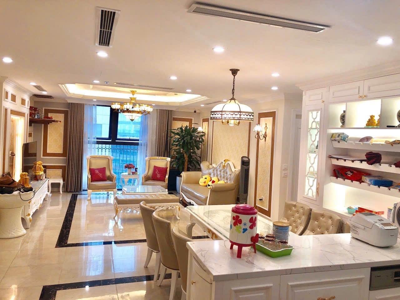 Thuê ngay căn 134 m2 tại Phố Hoàng Cầu - Ô Chợ Dừa - Đống Đa - Hà Nội, giá 31 triệu/tháng