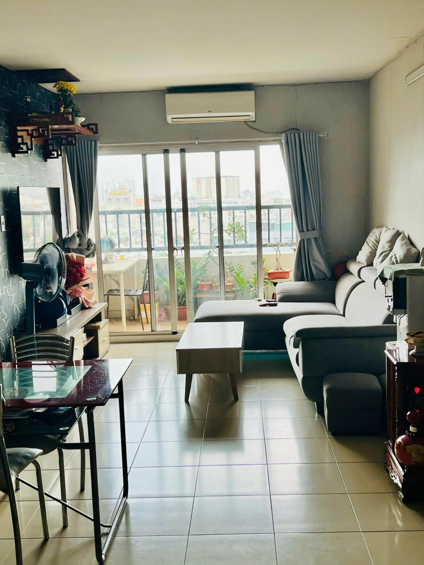 Cần cho thuê căn hộ 76 m2 tại Đường Trịnh Đình Thảo - Tân Phú - TP Hồ Chí Minh, giá 11 triệu/tháng