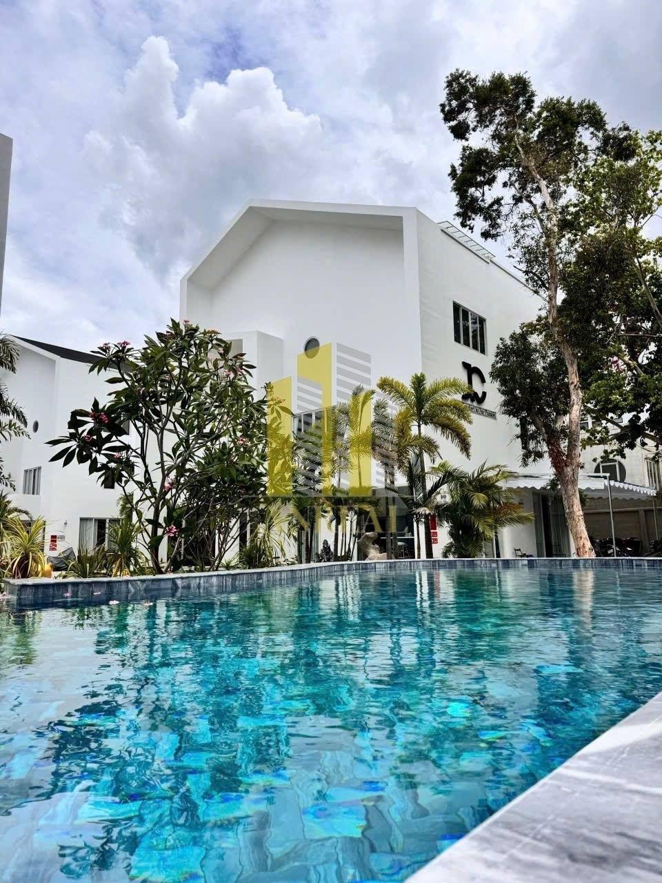Thuê ngay nhà biệt thự liền lề 400 m2 tại Quận 2 - TP Hồ Chí Minh, giá 80 triệu/tháng