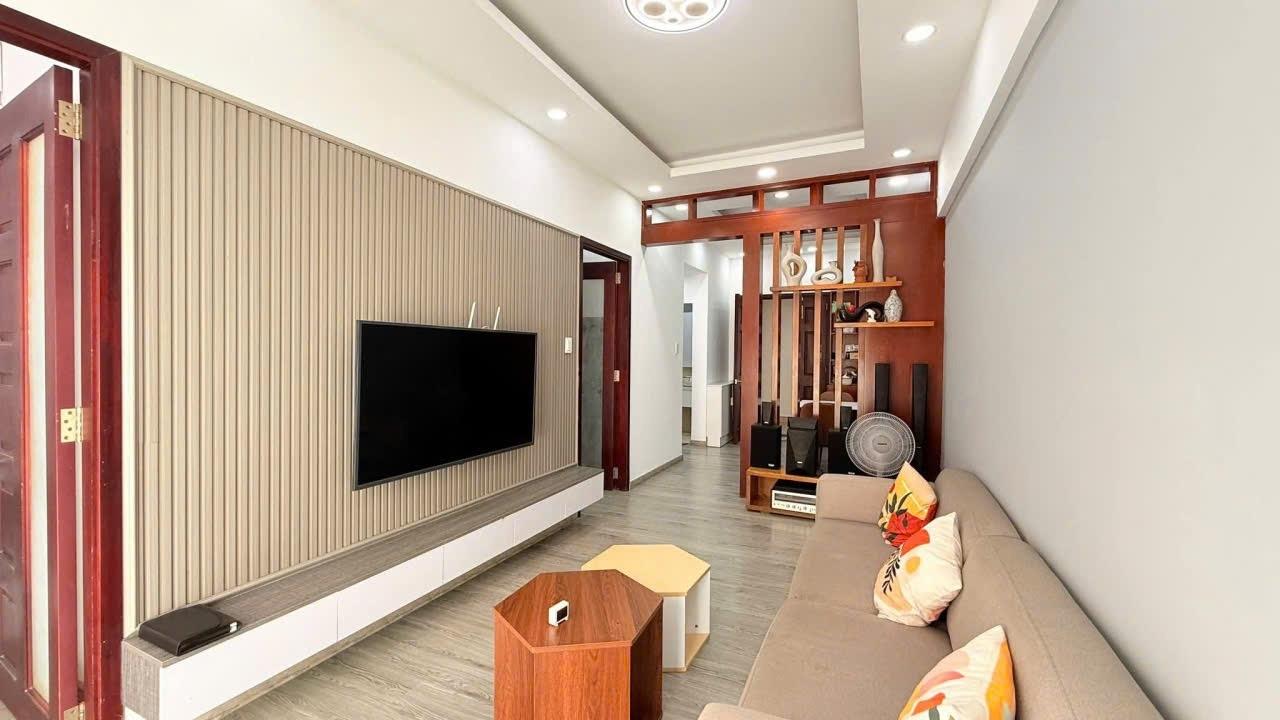 Cần bán nhanh căn hộ 90 m2, giá 9,5 triệu tại Đường Thoại Ngọc Hầu - Tân Phú - TP Hồ Chí Minh