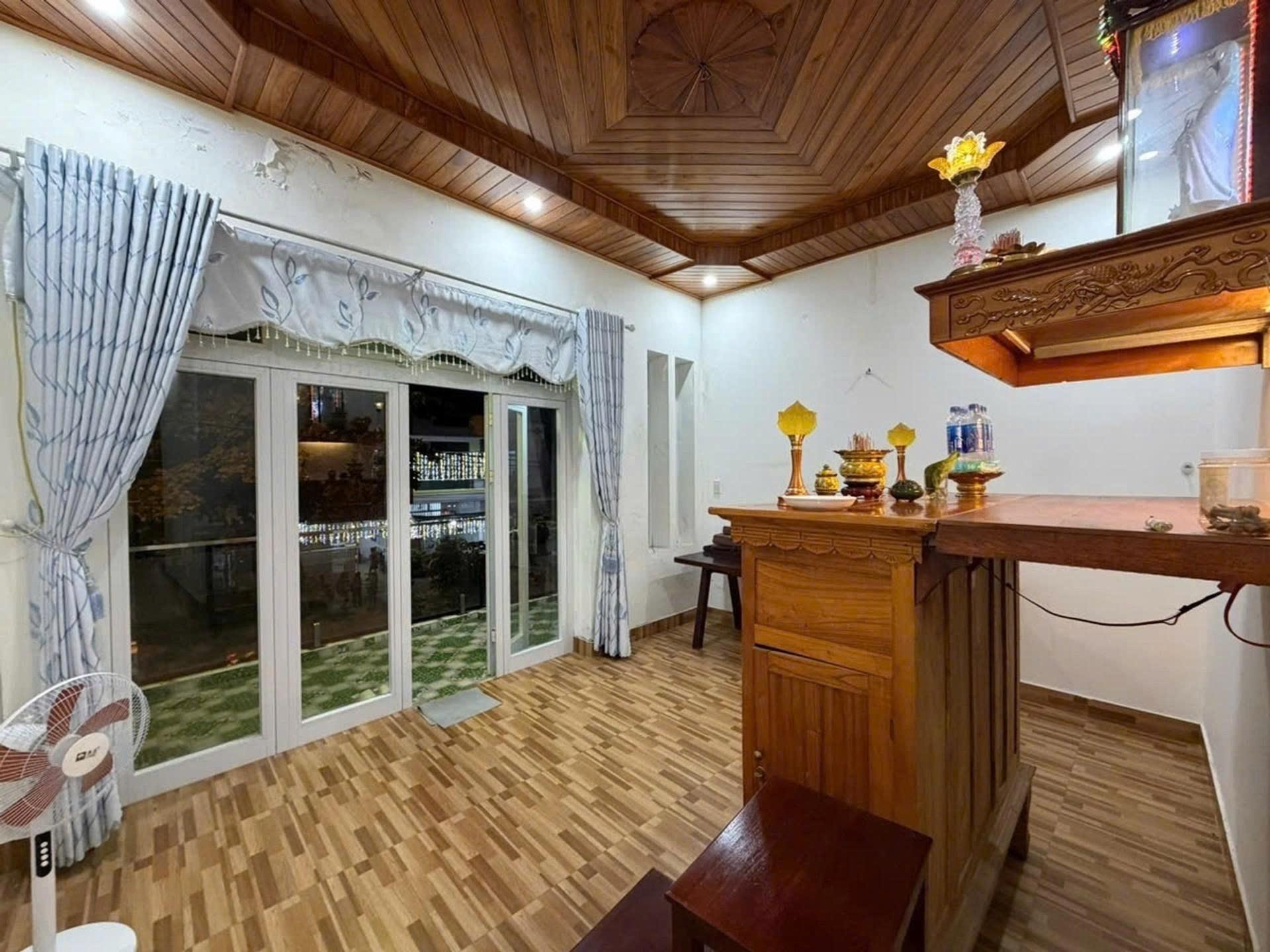 Cần bán nhanh căn nhà đẹp 100 m2 tại Phường Hòa Xuân - Cẩm Lệ - Đà Nẵng, giá 7,95 tỷ