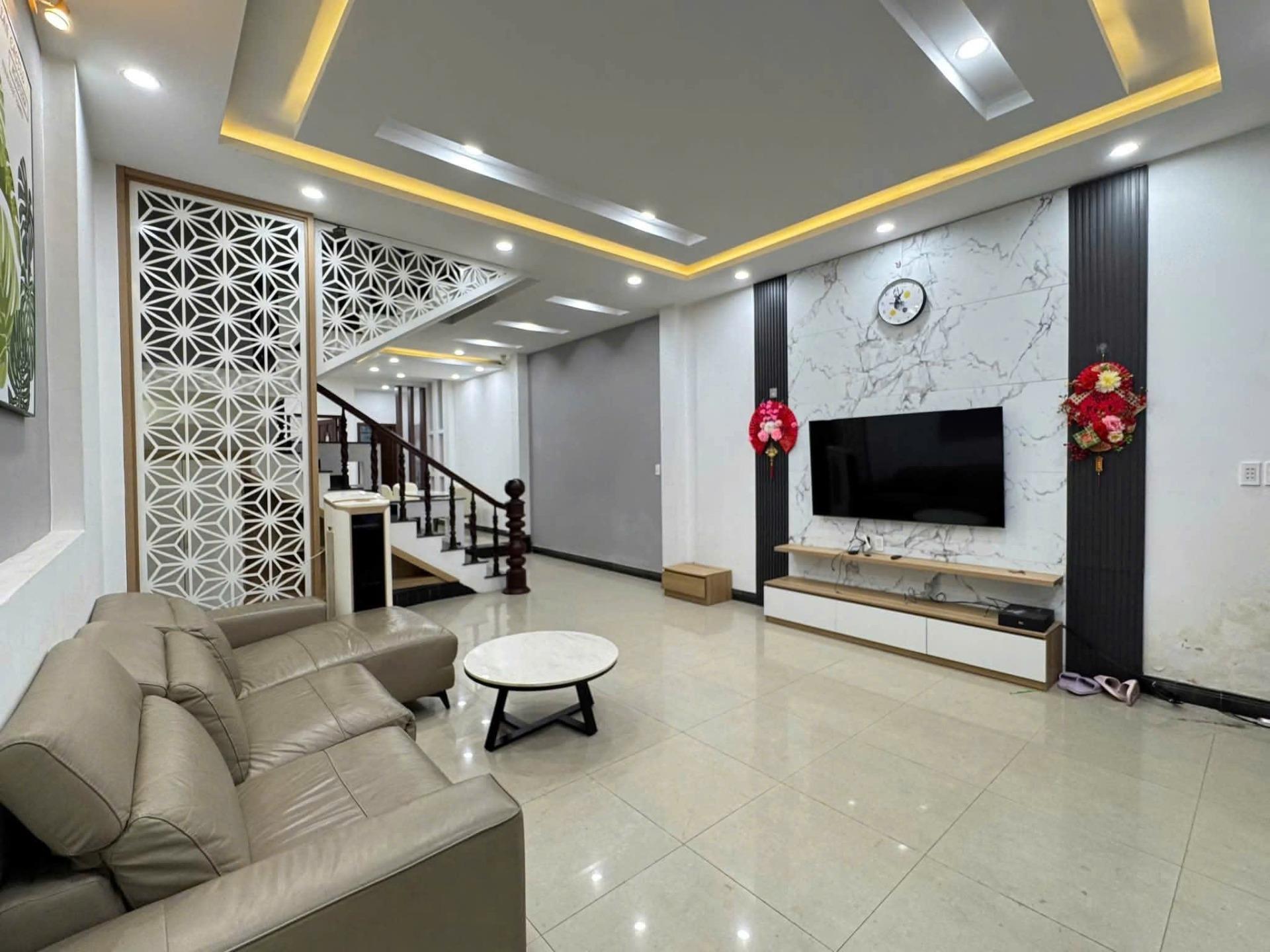 Cần bán nhanh nhà 97 m2 tại Đường Nguyễn Khang - Hòa Khê - Thanh Khê - Đà Nẵng, giá 7,57 tỷ