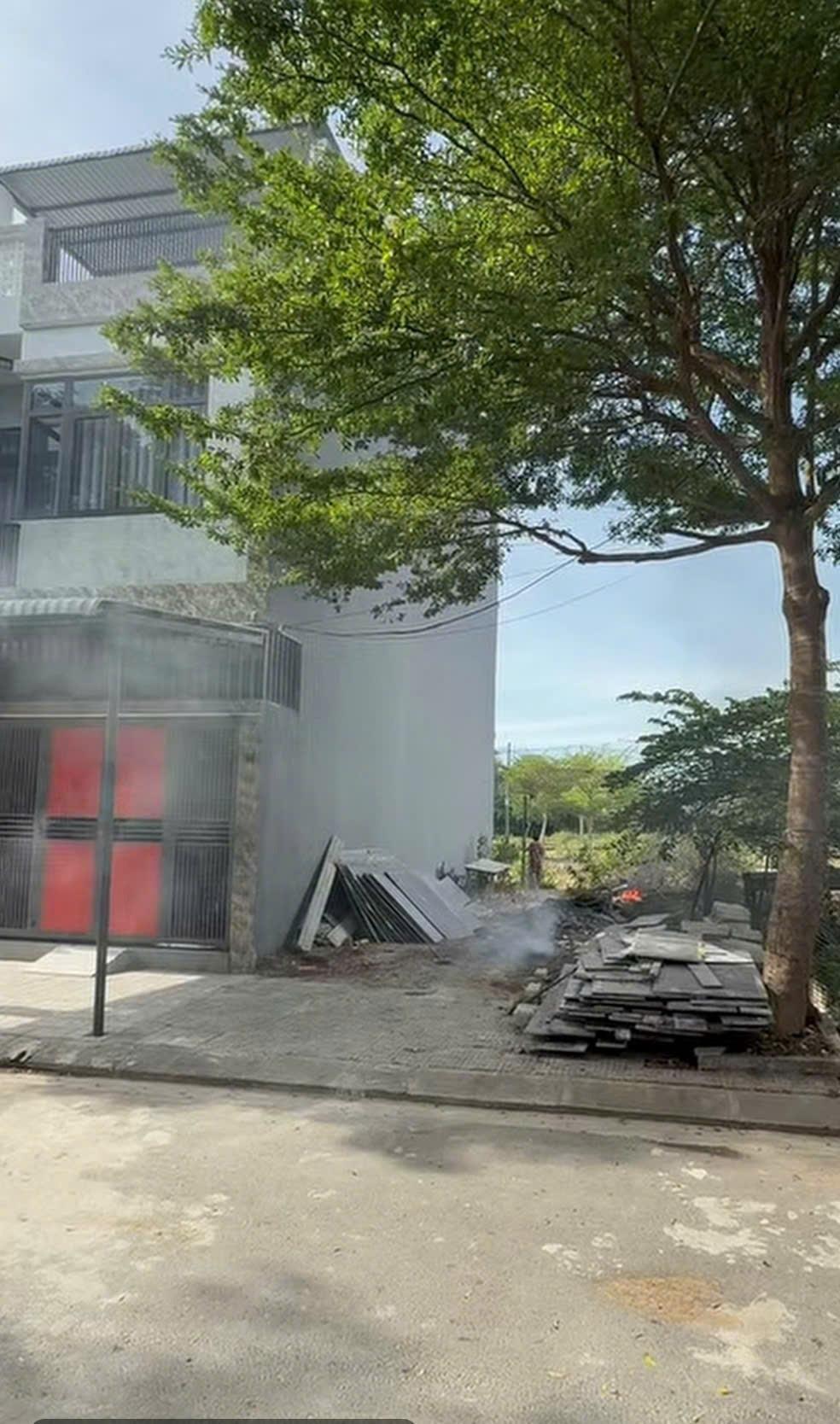 Cần bán gấp bán nhanh nền đất 70 m2 tại Xã Điện Ngọc - Điện Bàn - Quảng Nam, giá 2,7 tỷ