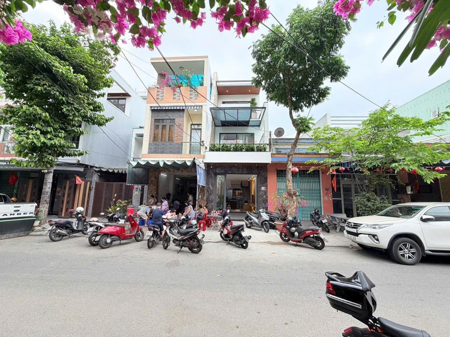 Bán gấp nhà 100 m2, hướng Tây-Bắc tại Phố Phạm Đình Hổ - Hòa Minh - Liên Chiểu, giá 8,5 tỷ