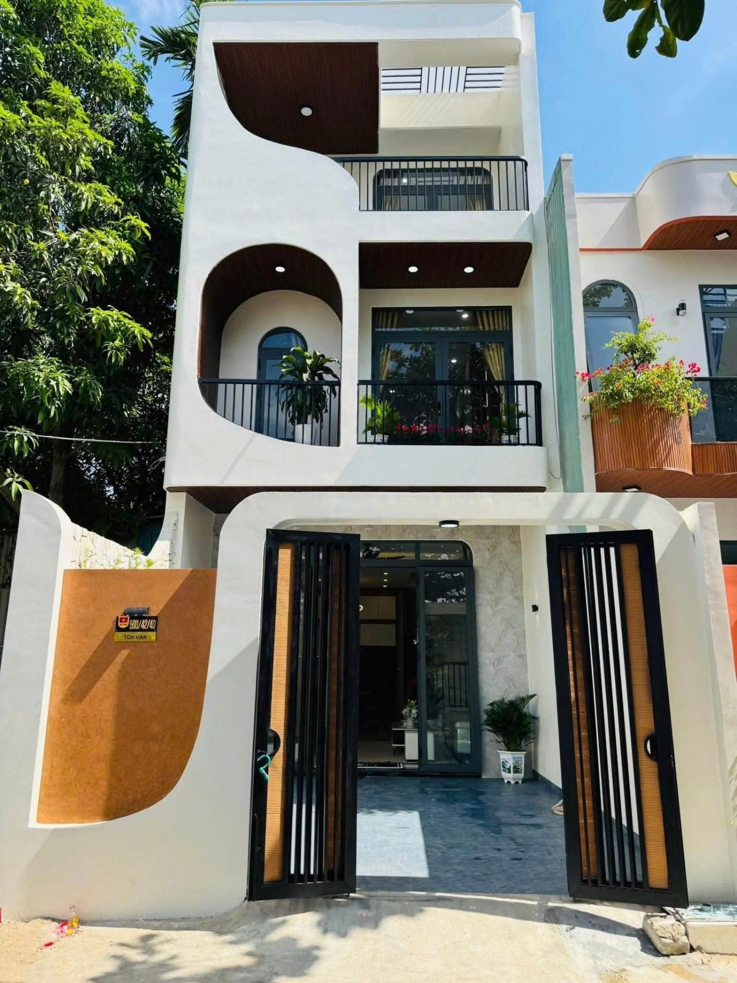 Cần bán gấp bán nhanh nhà đất 97 m2, hướng Đông-Nam tại Đường Tôn Đản - Cẩm Lệ, giá 5,95 tỷ