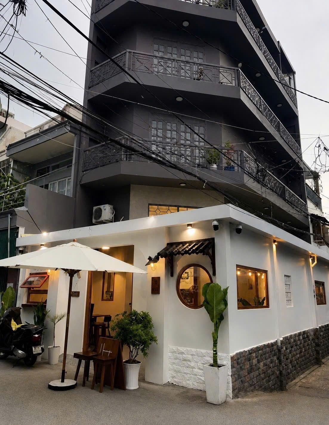 Cần bán gấp bán nhanh căn nhà mặt phố 60,400001525878906 m2 tại Đường Chánh Hưng, giá 12,5 tỷ