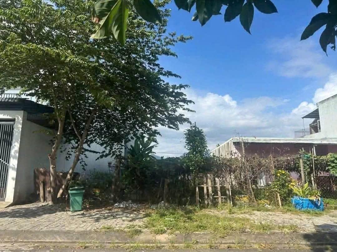 Cần bán gấp bán nhanh đất nền 100 m2, hướng Đông-Bắc tại Liên Chiểu - Đà Nẵng, giá 3,15 tỷ