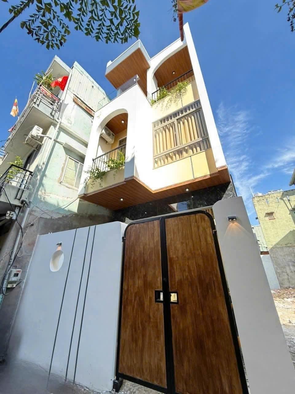 Chuyển nhượng nhà 73 m2, hướng Đông-Bắc tại Đường Trần Cao Vân - Tam Thuận - Thanh Khê, giá 6 tỷ