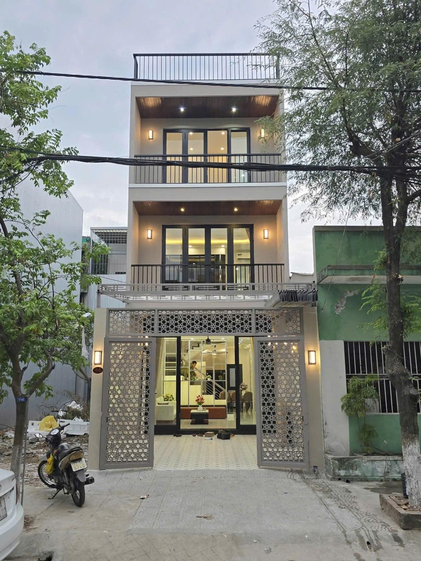 Cần bán gấp bán nhanh căn nhà 72 m2, hướng Tây-Bắc tại Phường Hòa Minh - Liên Chiểu, giá 7,95 tỷ