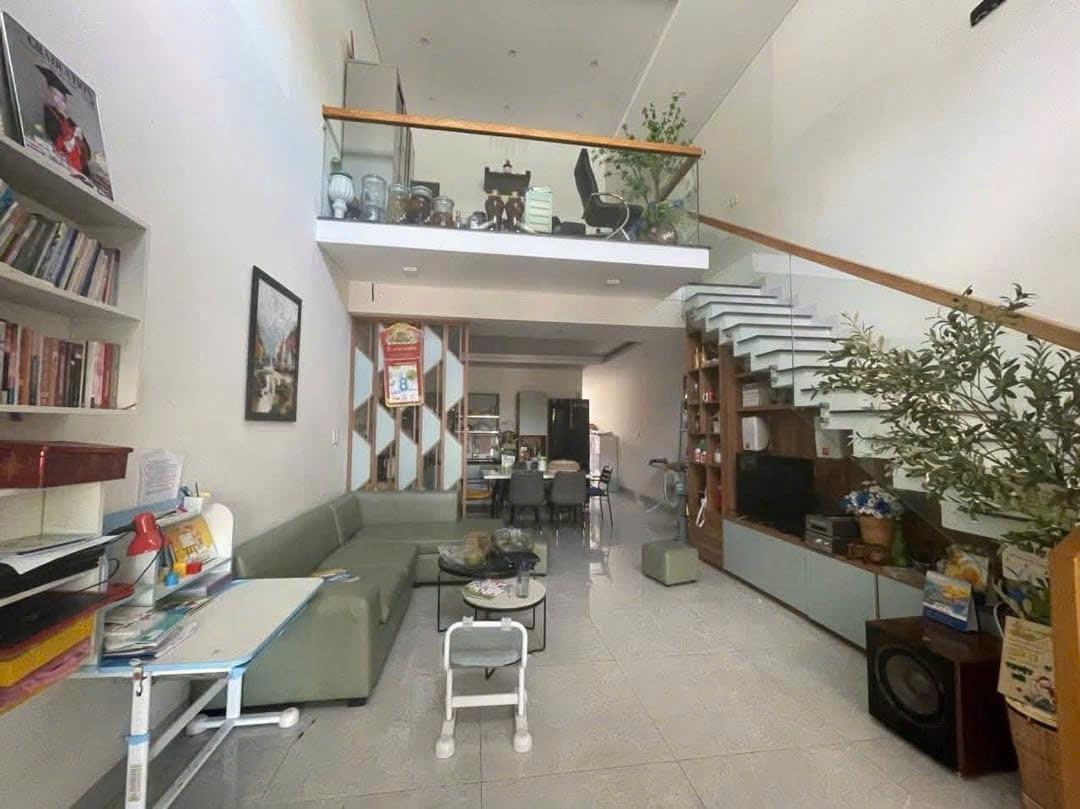 Sở hữu nhà đẹp 105 m2, hướng Đông-Nam tại Phường Hòa Quý - Ngũ Hành Sơn - Đà Nẵng, giá 6,5 tỷ