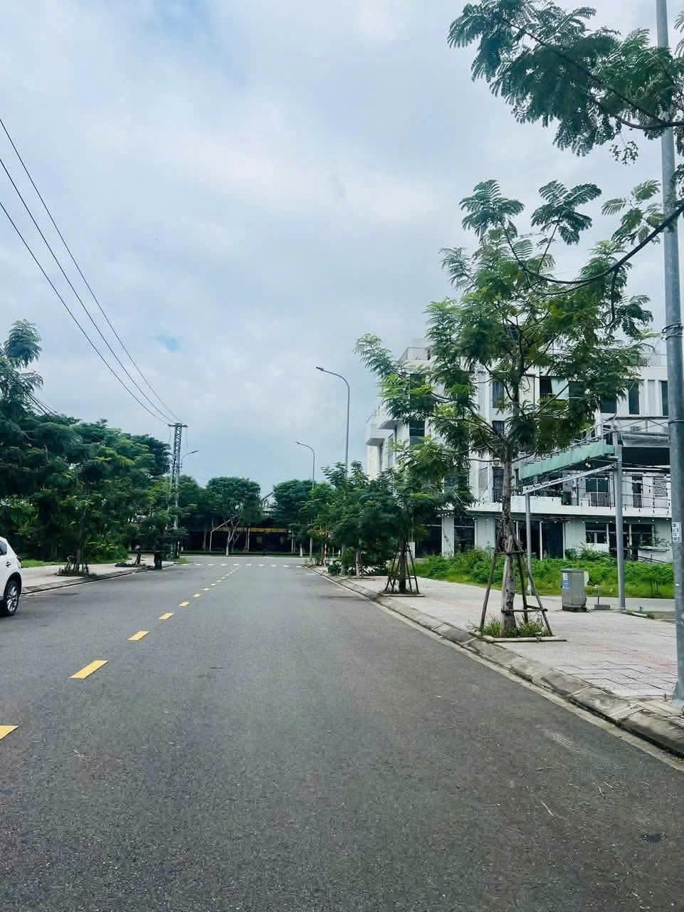 Bán mảnh đất 100 m2, hướng Tây-Nam tại Phường Hòa Minh - Liên Chiểu - Đà Nẵng, giá 7,79 tỷ
