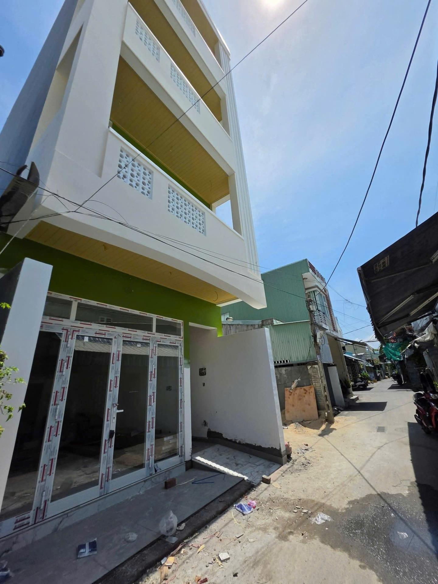 Cần bán nhanh lô đất 114 m2, hướng Đông-Nam tại Liên Chiểu - Đà Nẵng, giá 4,45 tỷ