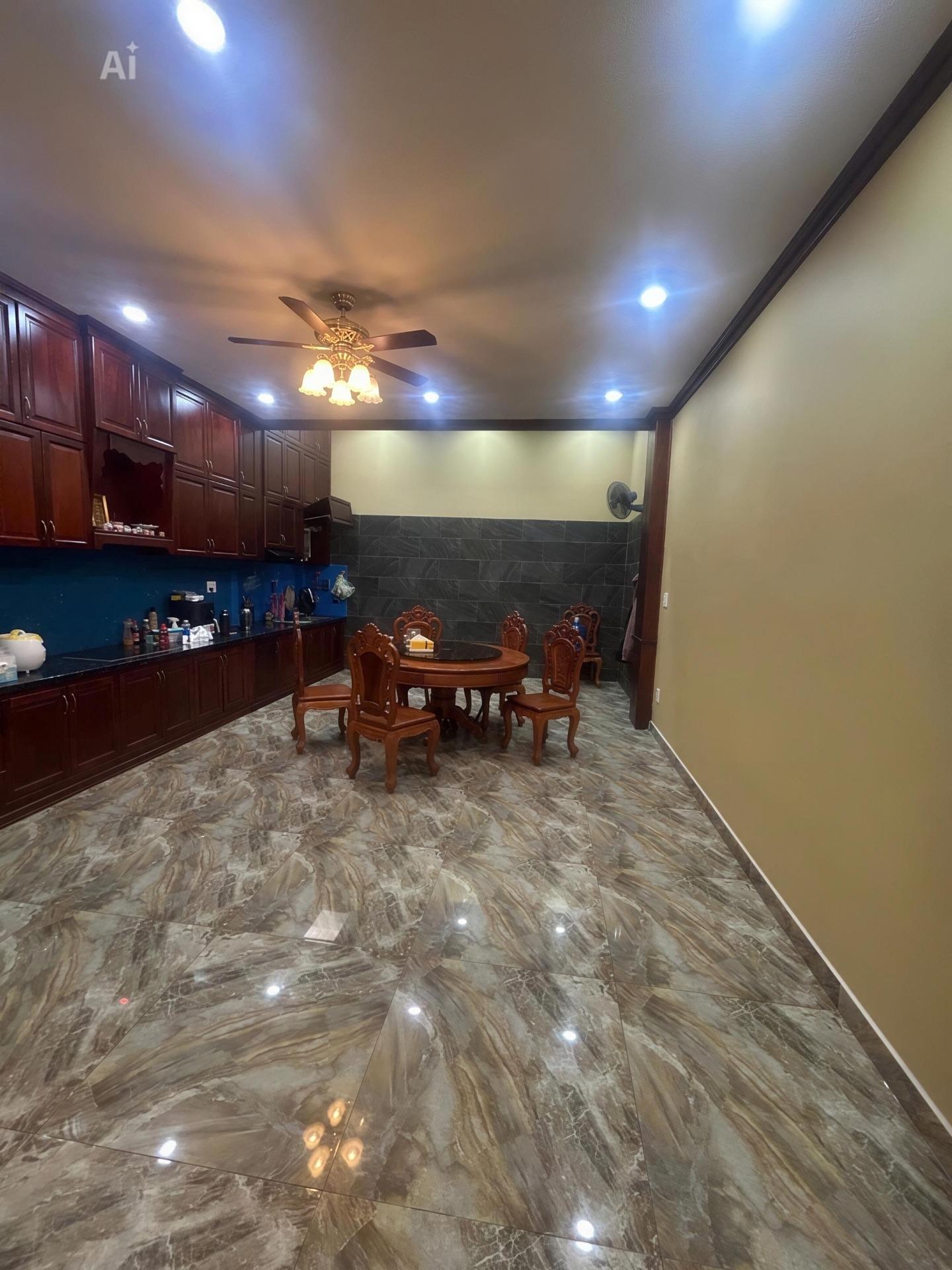 Bán nhanh nhà đẹp 132 m2 tại Đường Quách Hữu Nghiêm - Phú Thạnh - Tân Phú, giá 18 tỷ