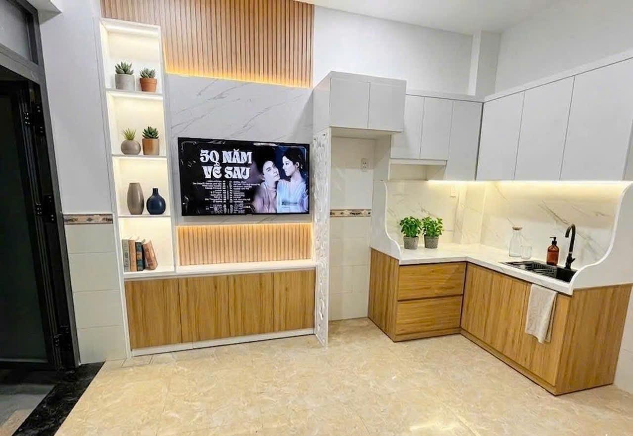Sở hữu ngay căn nhà 20 m2 tại Đường Nguyễn Văn Quỳ - Phú Thuận - Quận 7, giá 2,19 tỷ