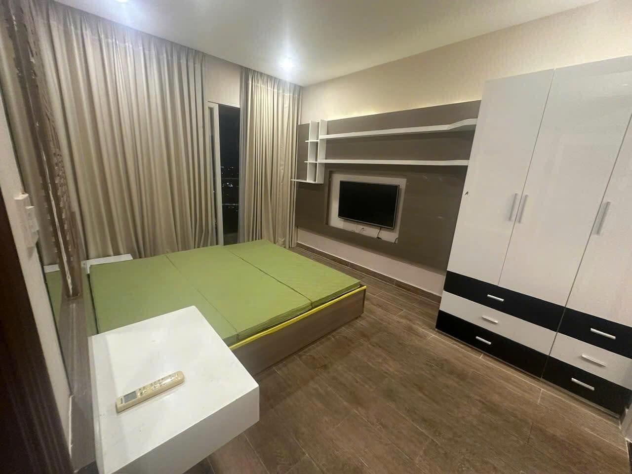 Thuê ngay căn chung cư 115 m2 tại Đường Hoàng Hoa Thám - Tân Bình, giá 15 tr/tháng