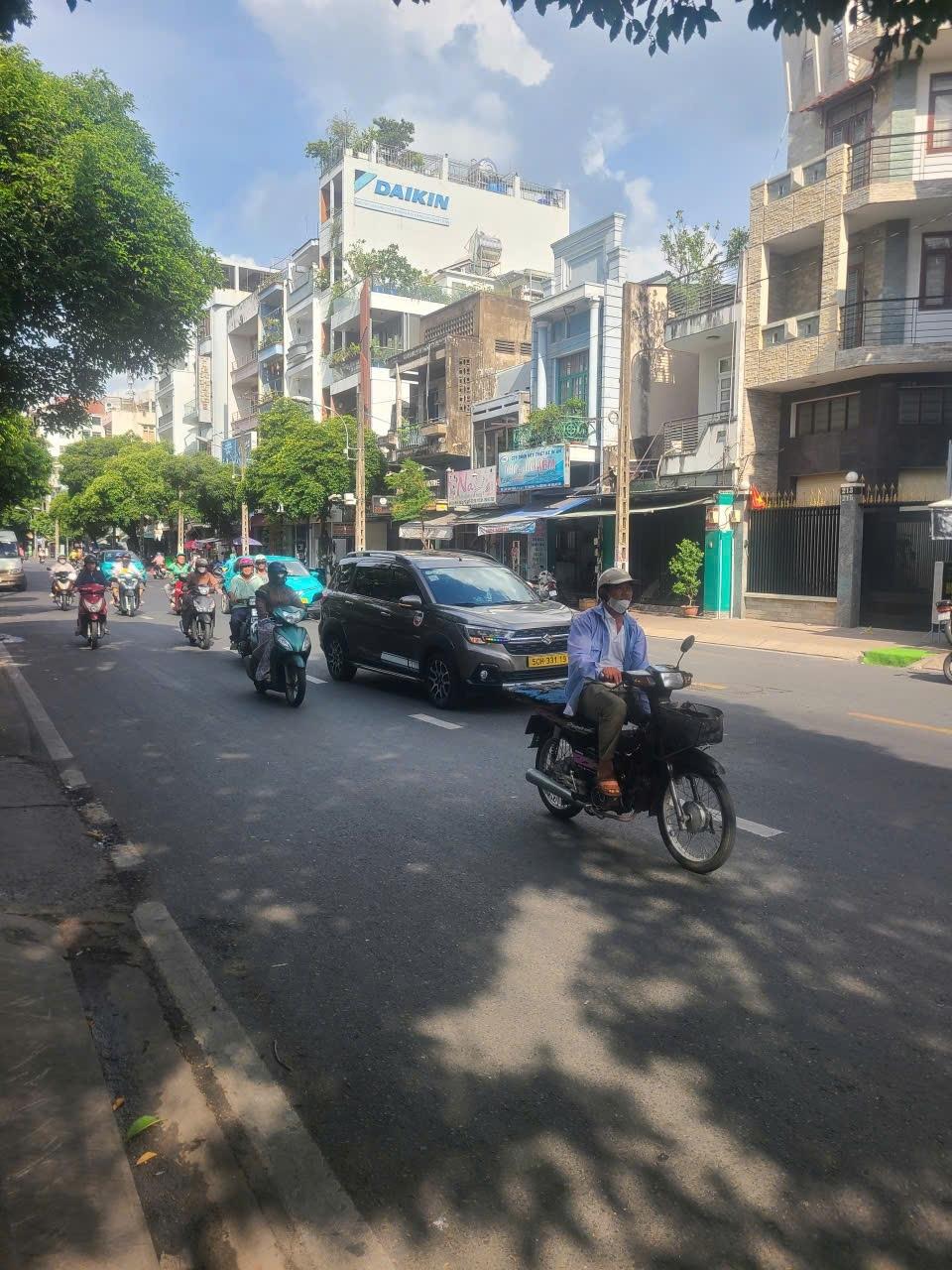 Bán gấp nhà mặt phố 152 m2 tại Đường Cư Xá Bình Thới - 8 - Quận 11 - TP Hồ Chí Minh, giá 45 tỷ