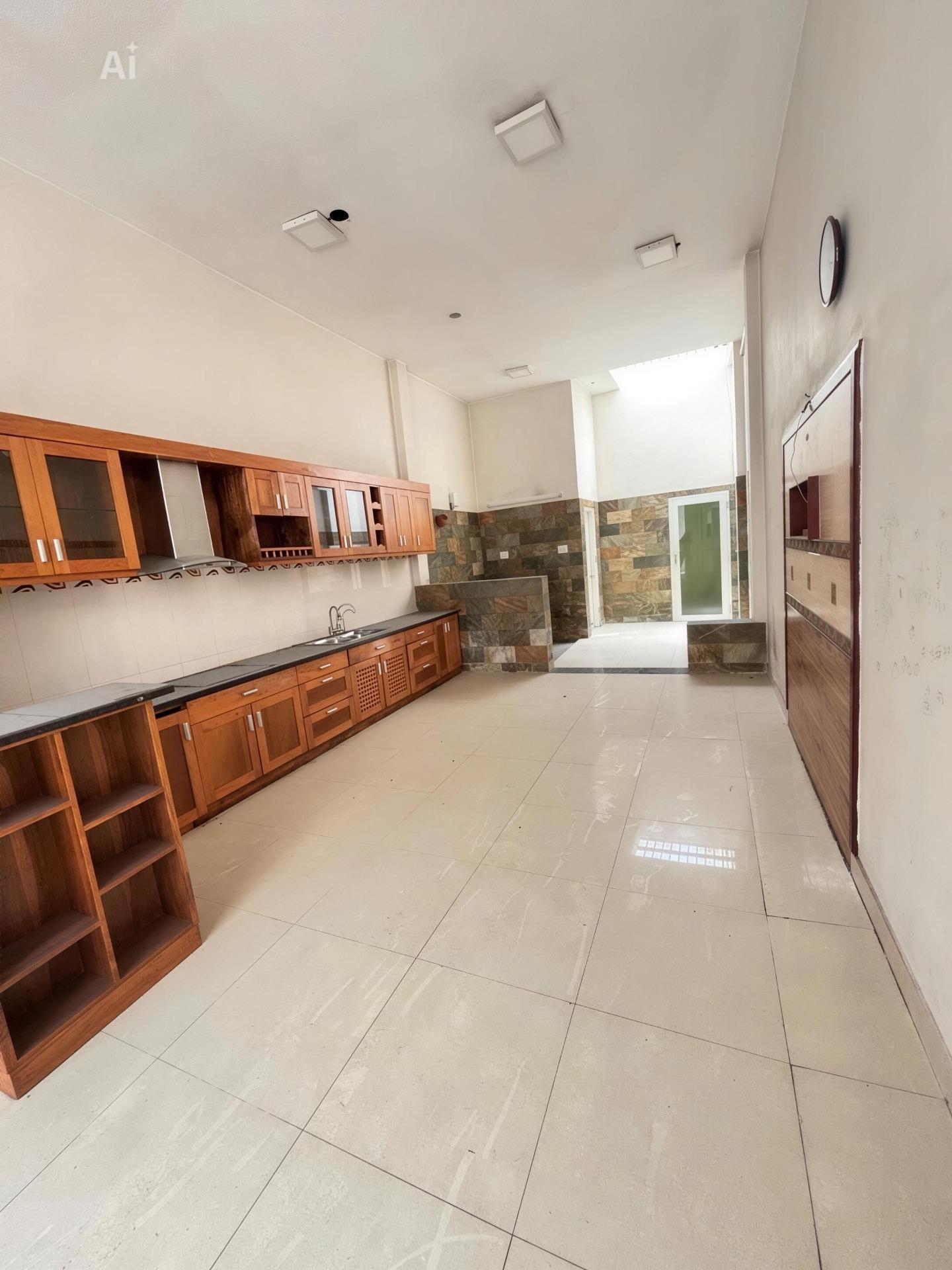 Bán nhà mặt phố đẹp 216 m2 tại Đường Mã Lò - Bình Trị Đông - Bình Tân, giá 17,5 tỷ