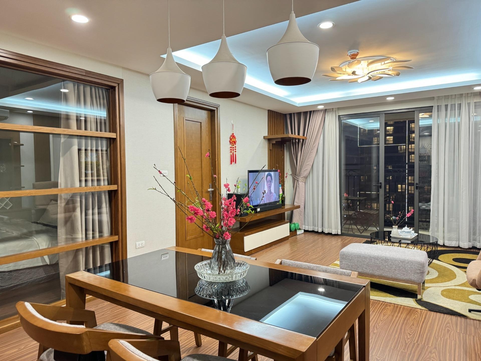 Cần cho thuê gấp căn hộ 88 m2 tại Đường Đặng Thai Mai - Tây Hồ - Hà Nội, giá 18 triệu/tháng