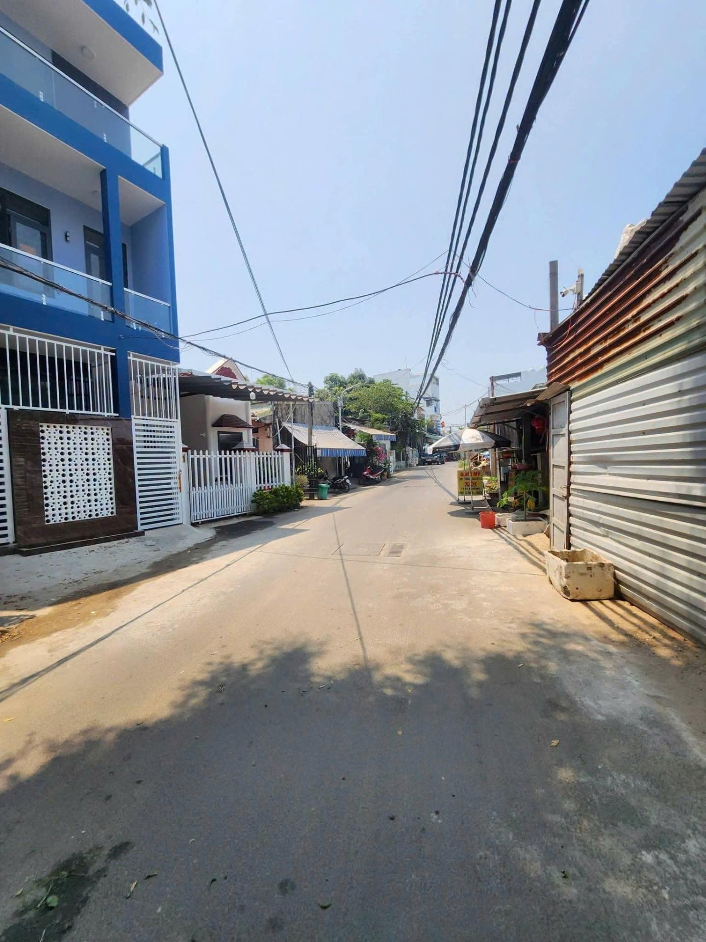 Cần bán ngay nhà shr 67 m2, hướng Đông-Bắc tại Đường Nguyễn Lương Bằng - Liên Chiểu, giá 2,5 tỷ