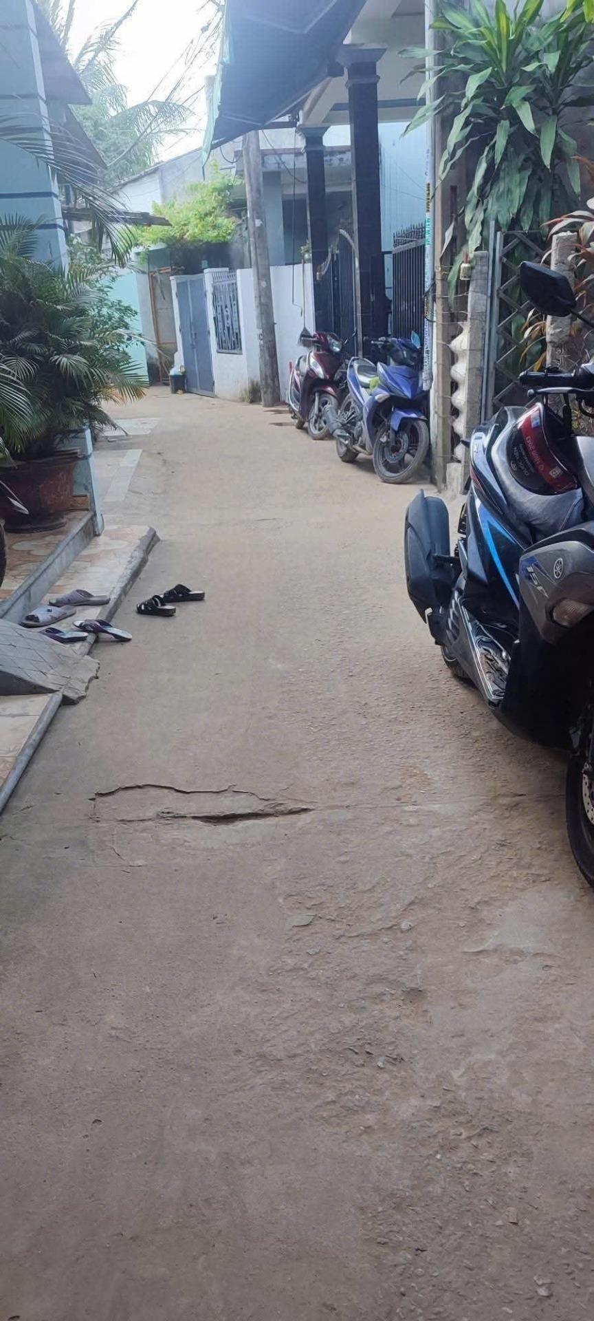 Cần bán nhà shr 46 m2, hướng Đông-Bắc tại Đường Nguyễn Chánh - Liên Chiểu, giá 2,79 tỷ