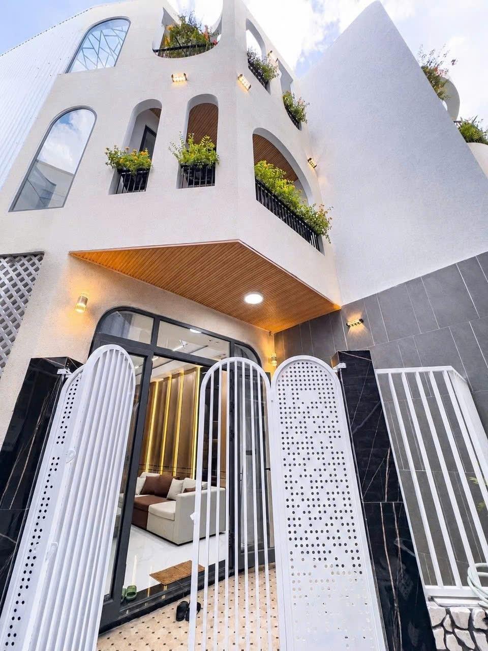 Chuyển nhượng nhà sổ riêng 60 m2 tại Đường Hoàng Diệu - Nam Dương - Hải Châu, giá 6,35 tỷ