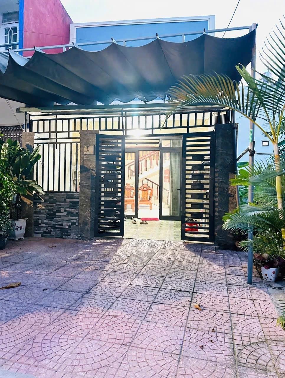 Sở hữu nhà sổ riêng 93 m2, hướng Nam tại Đường Tú Quỳ - Hòa Minh - Liên Chiểu, giá 5,6 tỷ