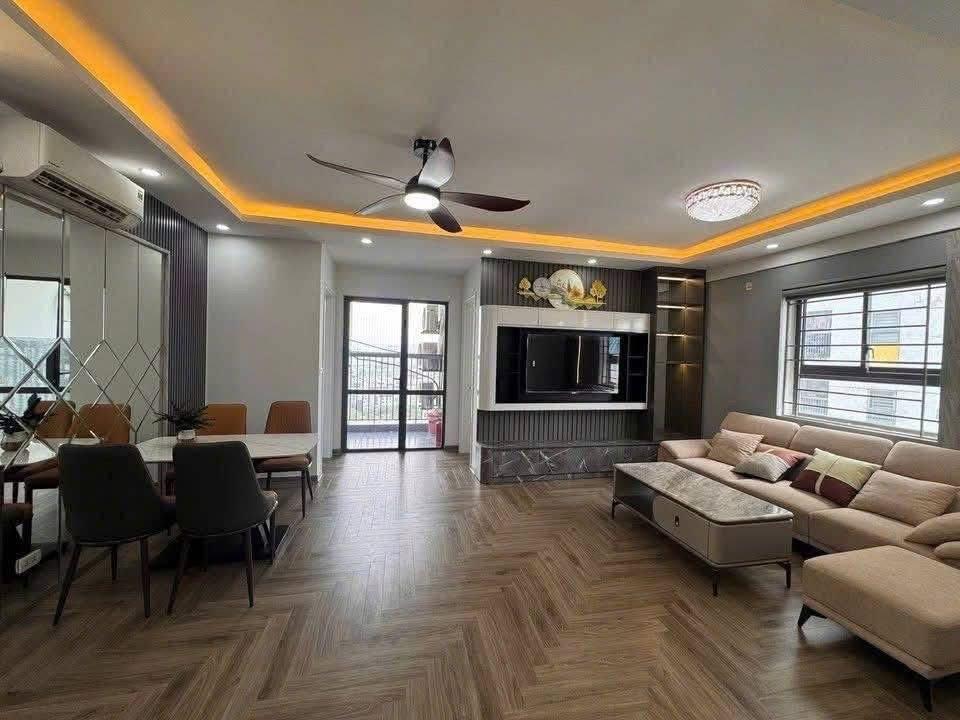Cần bán nhanh chung cư 60 m2, giá 4,2 tỷ tại Đường Hoàng Quốc Việt - Bắc Từ Liêm - Hà Nội