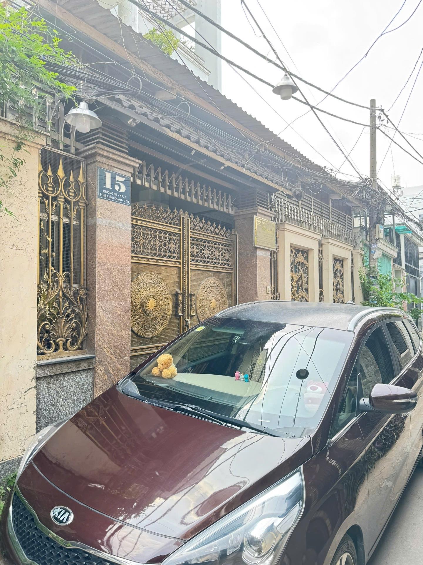 Cần bán ngay nhà sổ riêng 151 m2, hướng Đông tại Phường Hiệp Bình Chánh - Thủ Đức, giá 12,5 tỷ