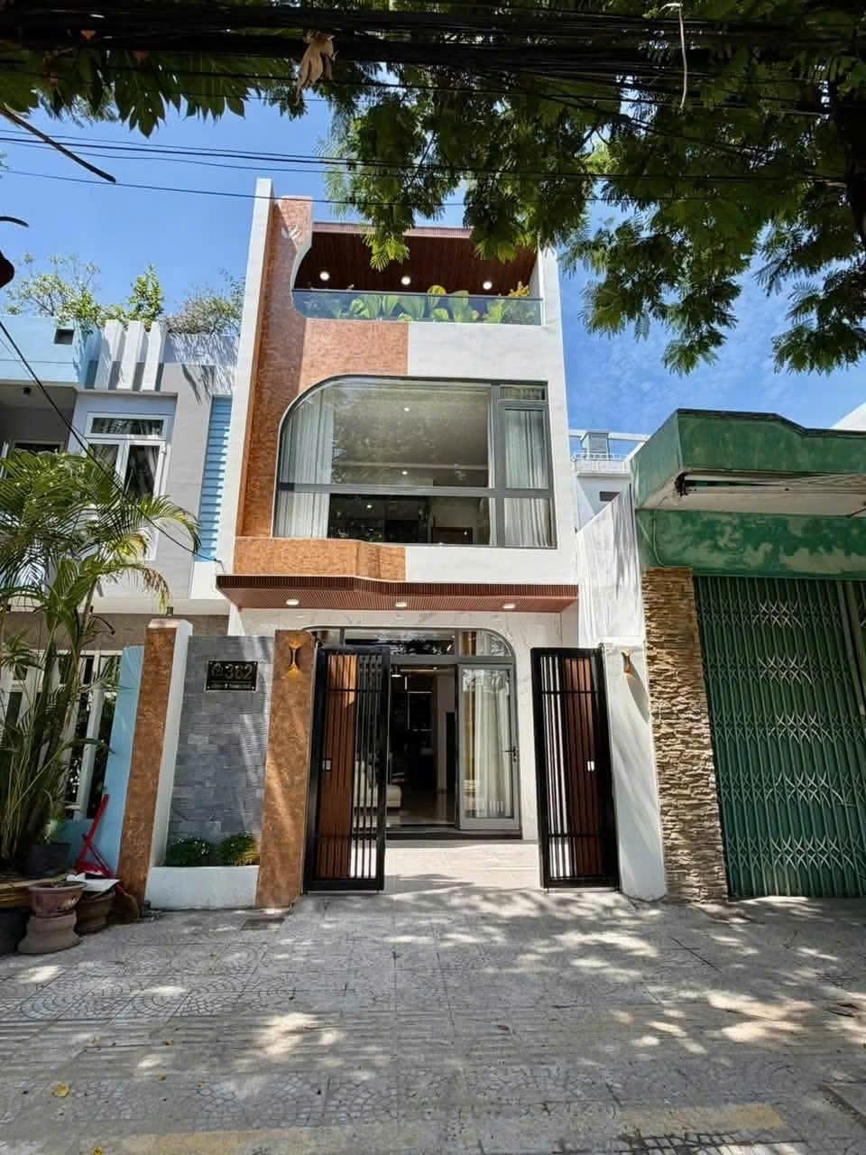 Cần bán ngay nhà riêng 100 m2, hướng Tây-Nam tại Đường Dũng Sĩ Thanh Khê - Thanh Khê, giá 9,5 tỷ