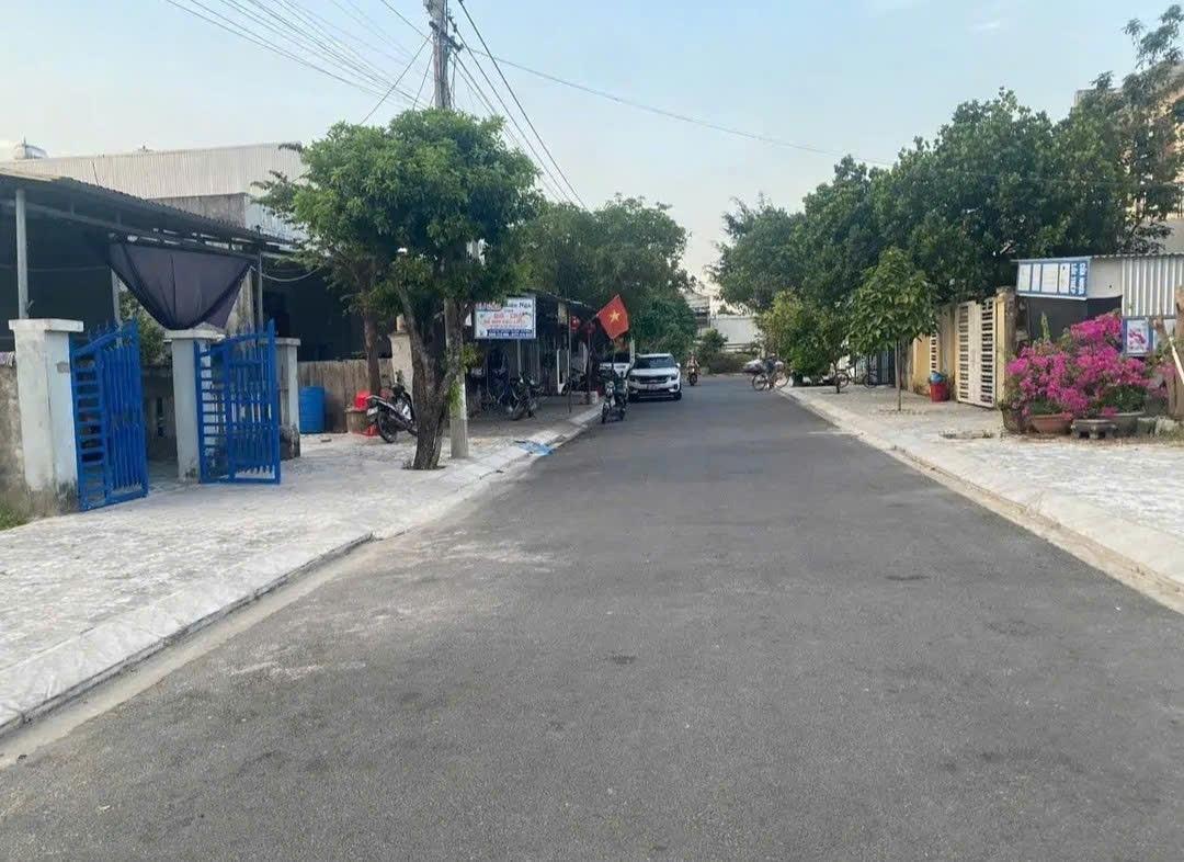 Sở hữu lô đất nền 100 m2 tại Phường Hòa Liên - Hòa Vang - Đà Nẵng, giá 1,95 tỷ