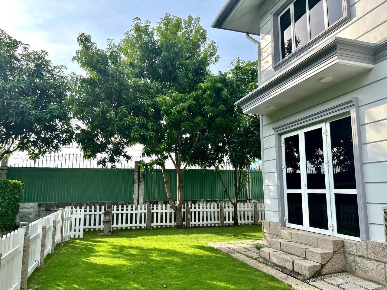 Thuê ngay biệt thự 250 m2 tại Đường Quốc Lộ 13 - Thủ Đức - TP Hồ Chí Minh, giá 0,025 tr/tháng