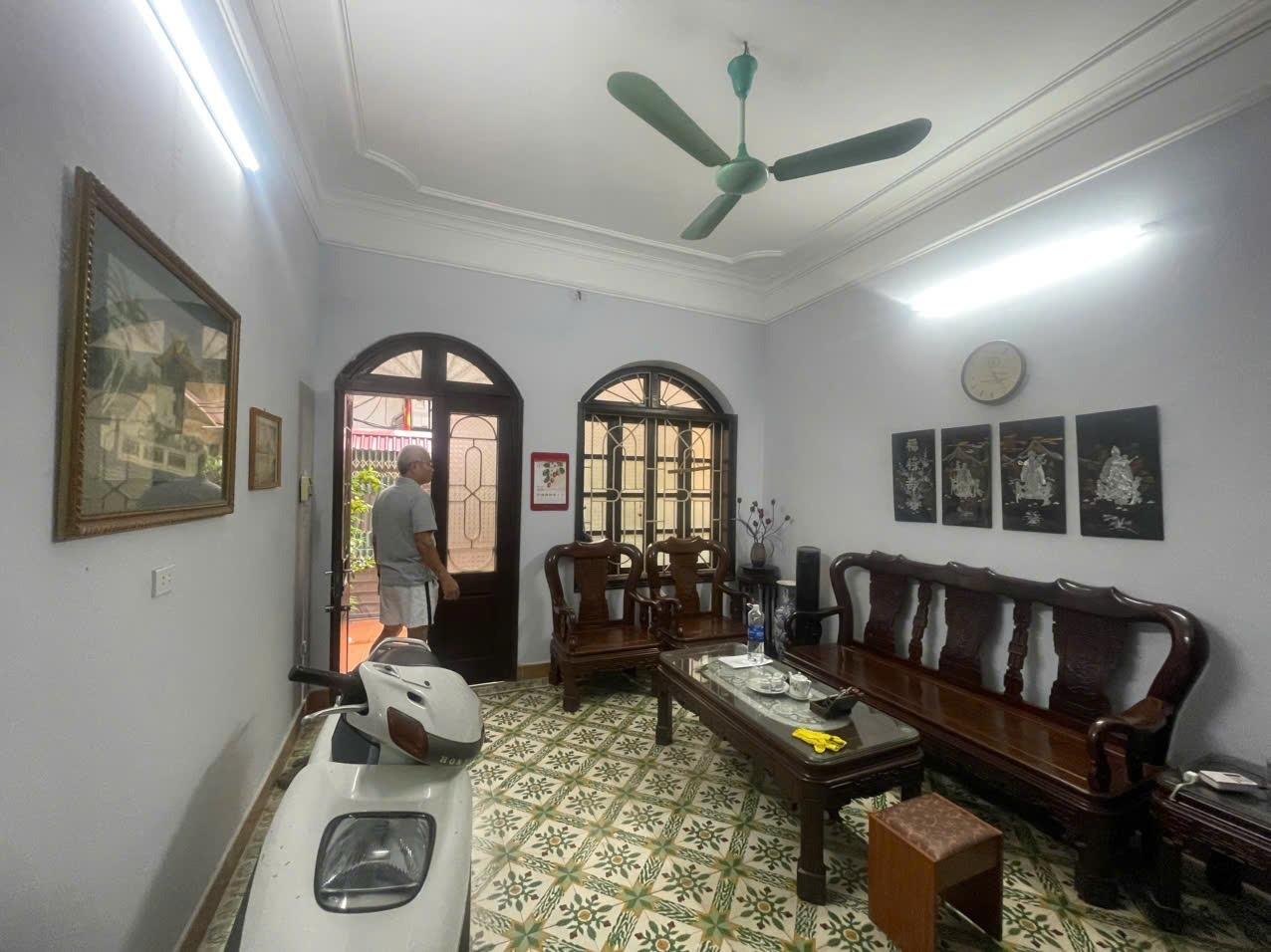 Cần cho thuê căn nhà riêng tại Đường Trương Định - Hoàng Mai, 75 m2, giá 13 triệu/tháng