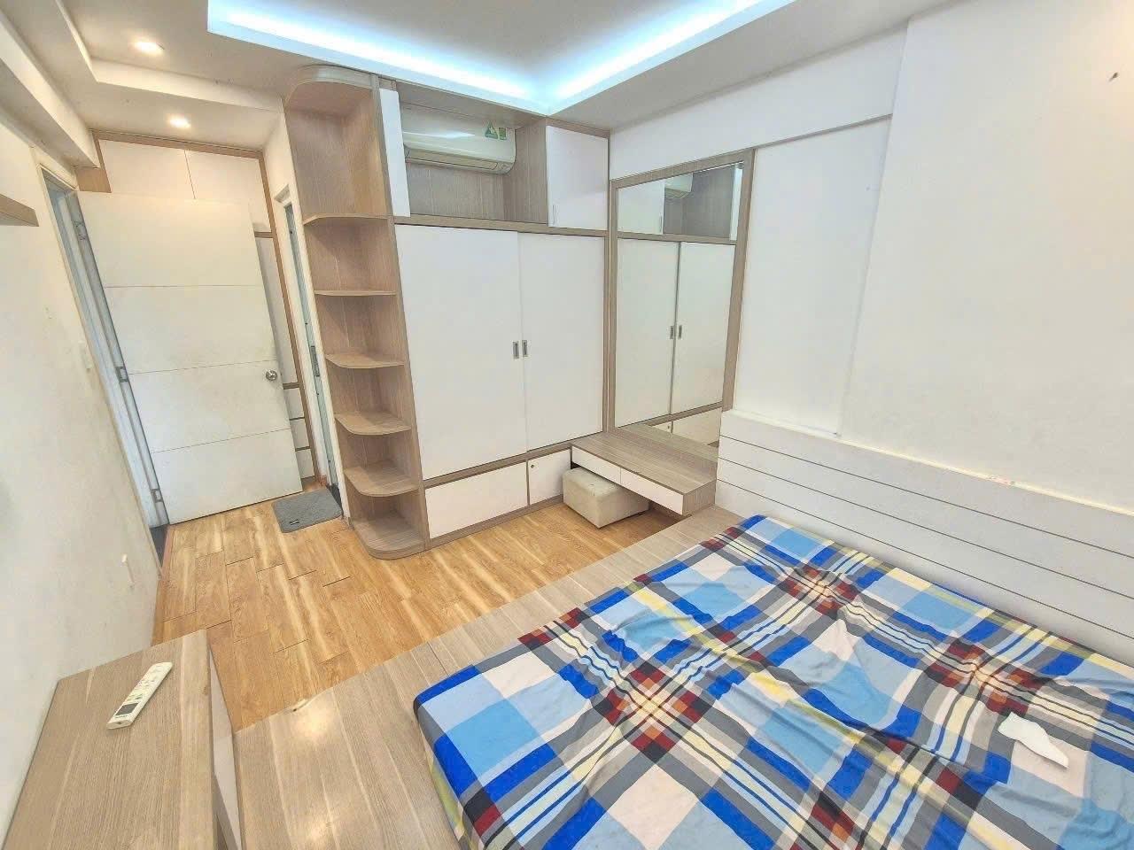 Cần cho thuê gấp căn hộ 86 m2 tại Đường Trương Công Định - Tân Bình, giá 15 tr/tháng