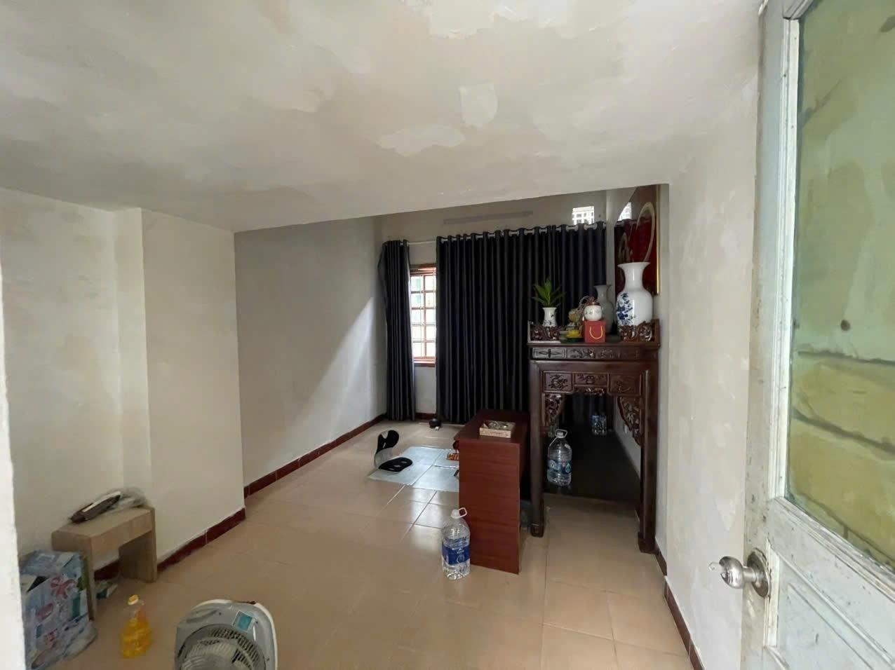 Cho thuê nhà riêng tại Phường Hoàng Văn Thụ - Hoàng Mai - Hà Nội, 35 m2, giá 10 triệu/tháng