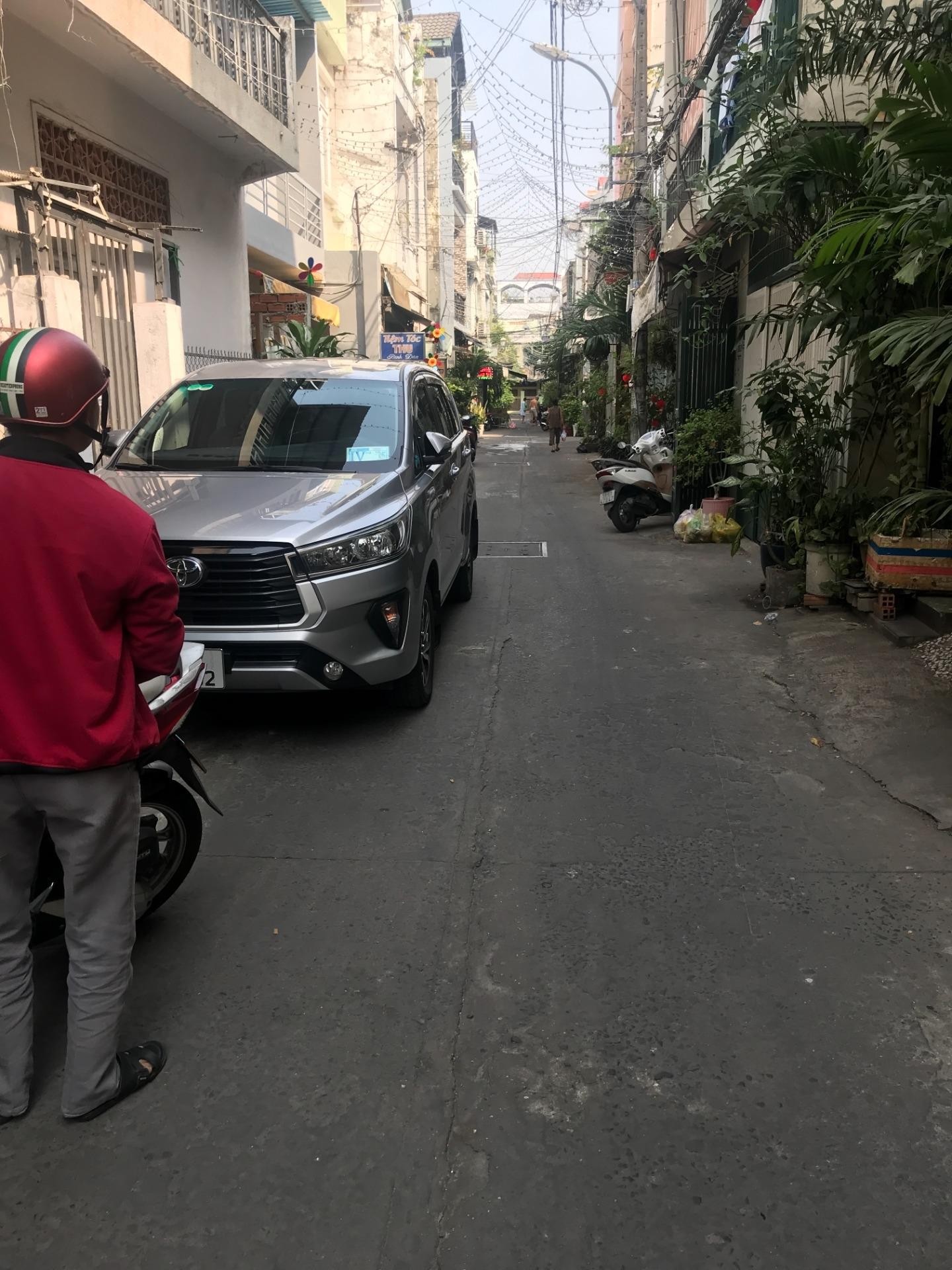 Cần cho thuê nhà mặt phố đẹp tại Đường Trưng Nữ Vương, 415 m2, giá 80 triệu/tháng