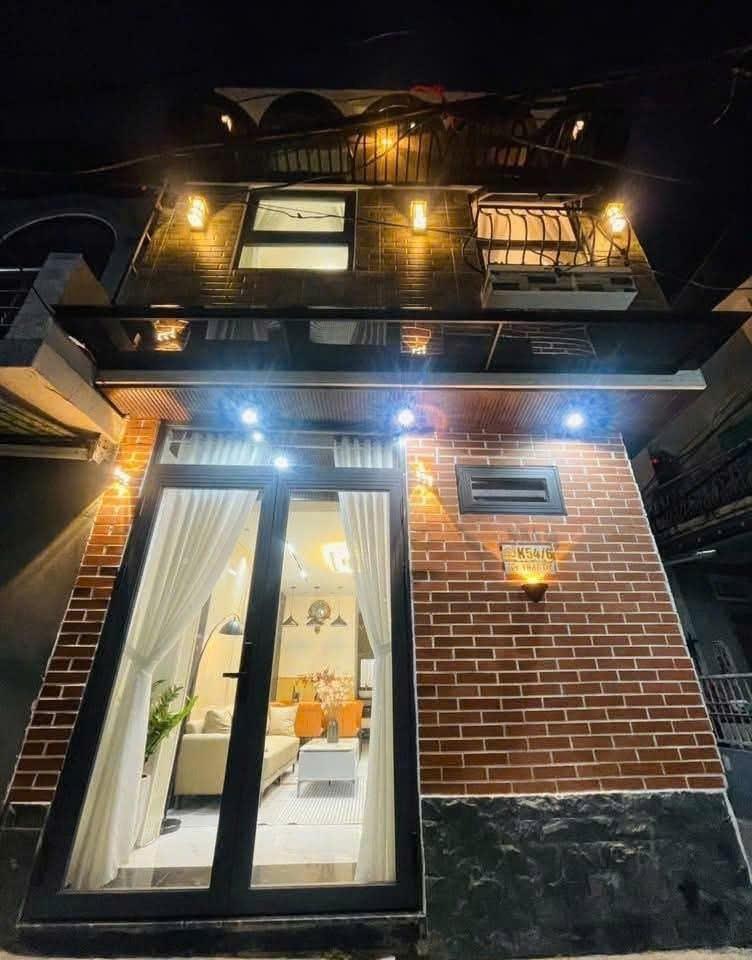 Cần bán nhanh nhà sổ riêng 32 m2, hướng Nam tại Phường Thạc Gián - Thanh Khê, giá 3,85 tỷ