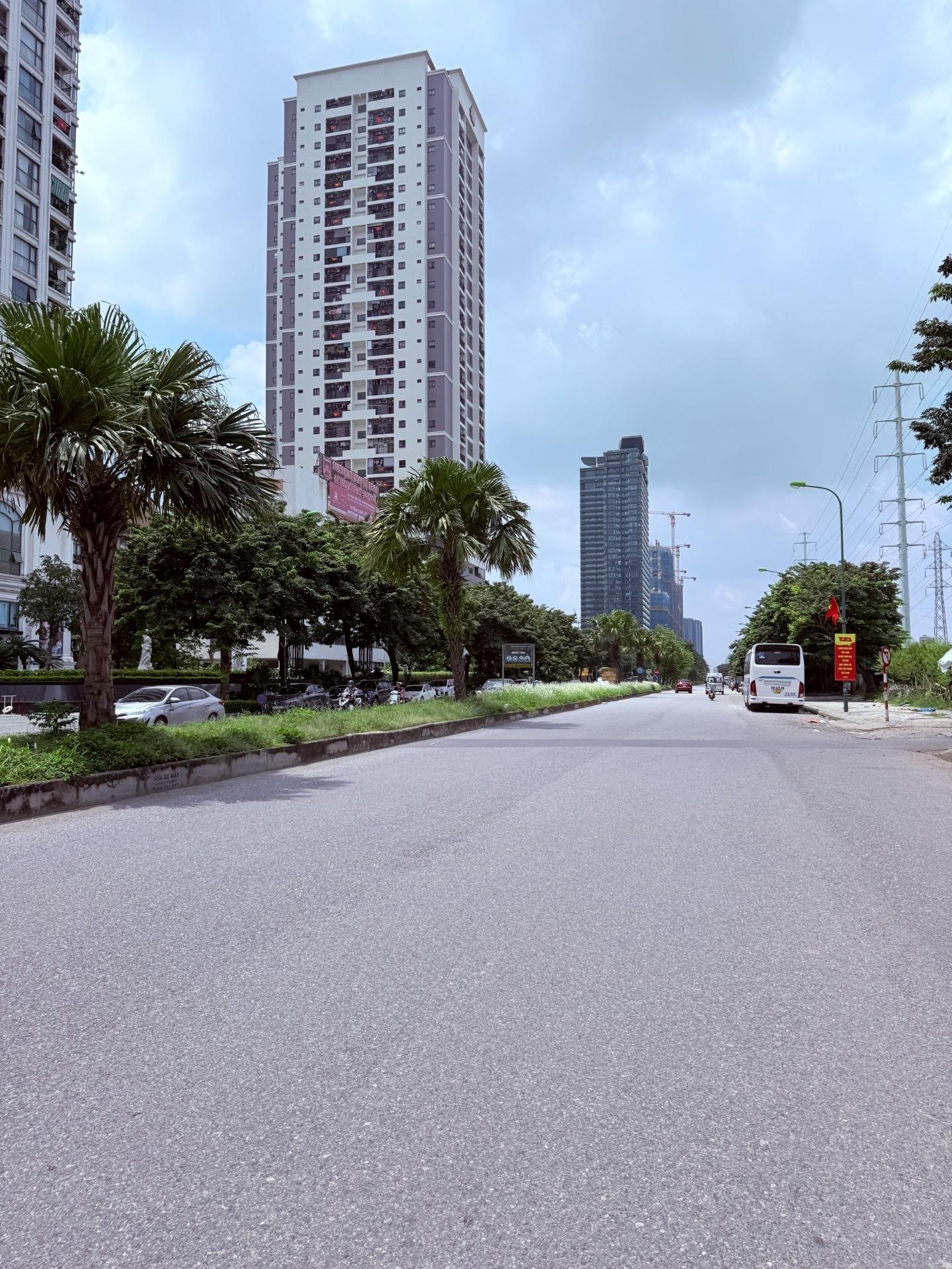 Cần bán gấp bán nhanh căn 80 m2, giá 10 tỷ tại Đường Lạc Long Quân - Phú Thượng - Tây Hồ - Hà Nội
