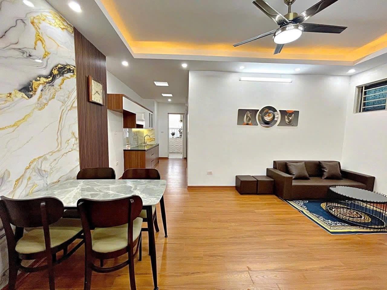Cần bán nhanh căn hộ chung cư 52 m2, giá 1,5 tỷ tại Phố Hào Nam - Ô Chợ Dừa - Đống Đa - Hà Nội