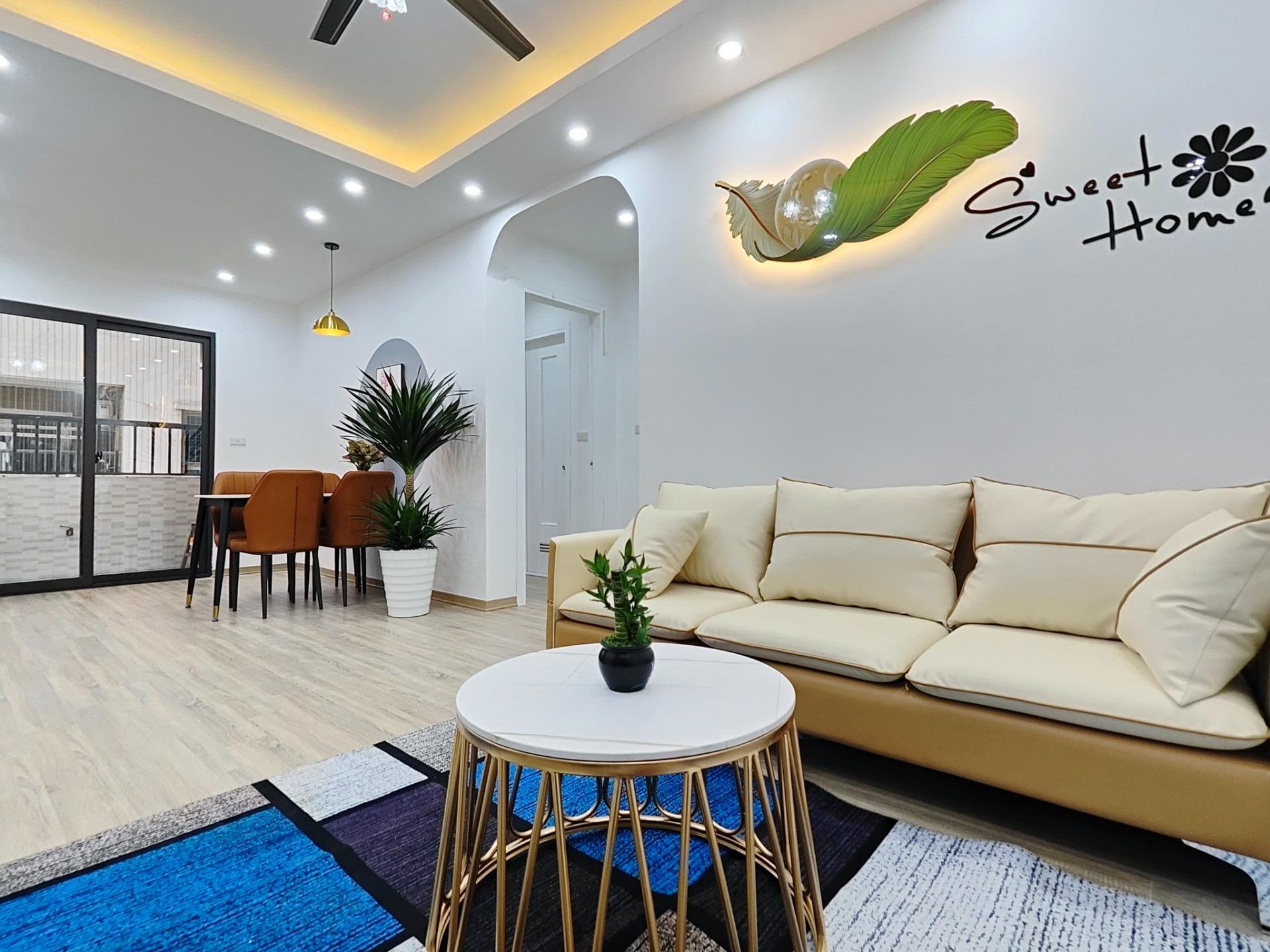 Bán căn 52 m2, hướng Đông, giá 1,5 tỷ tại Đường Xuân Thủy - Dịch Vọng Hậu - Cầu Giấy - Hà Nội