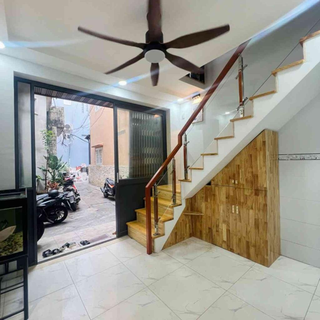 Chuyển nhượng căn nhà 39 m2 tại Đường Âu Cơ - 14 - Quận 11 - TP Hồ Chí Minh, giá 5,88 tỷ