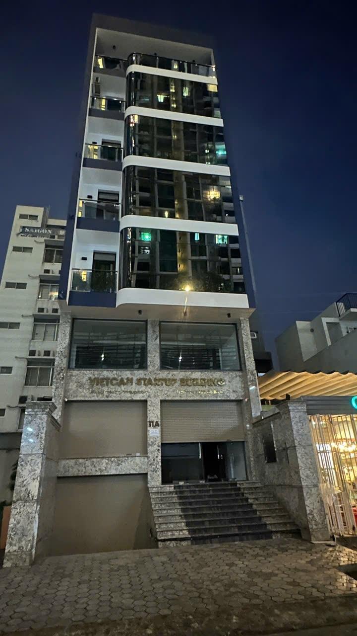 Cho thuê tòa nhà văn phòng 7 tầng, 112m², 1 hầm, mặt tiền đẹp Cát Lái – 110 triệu/ tháng