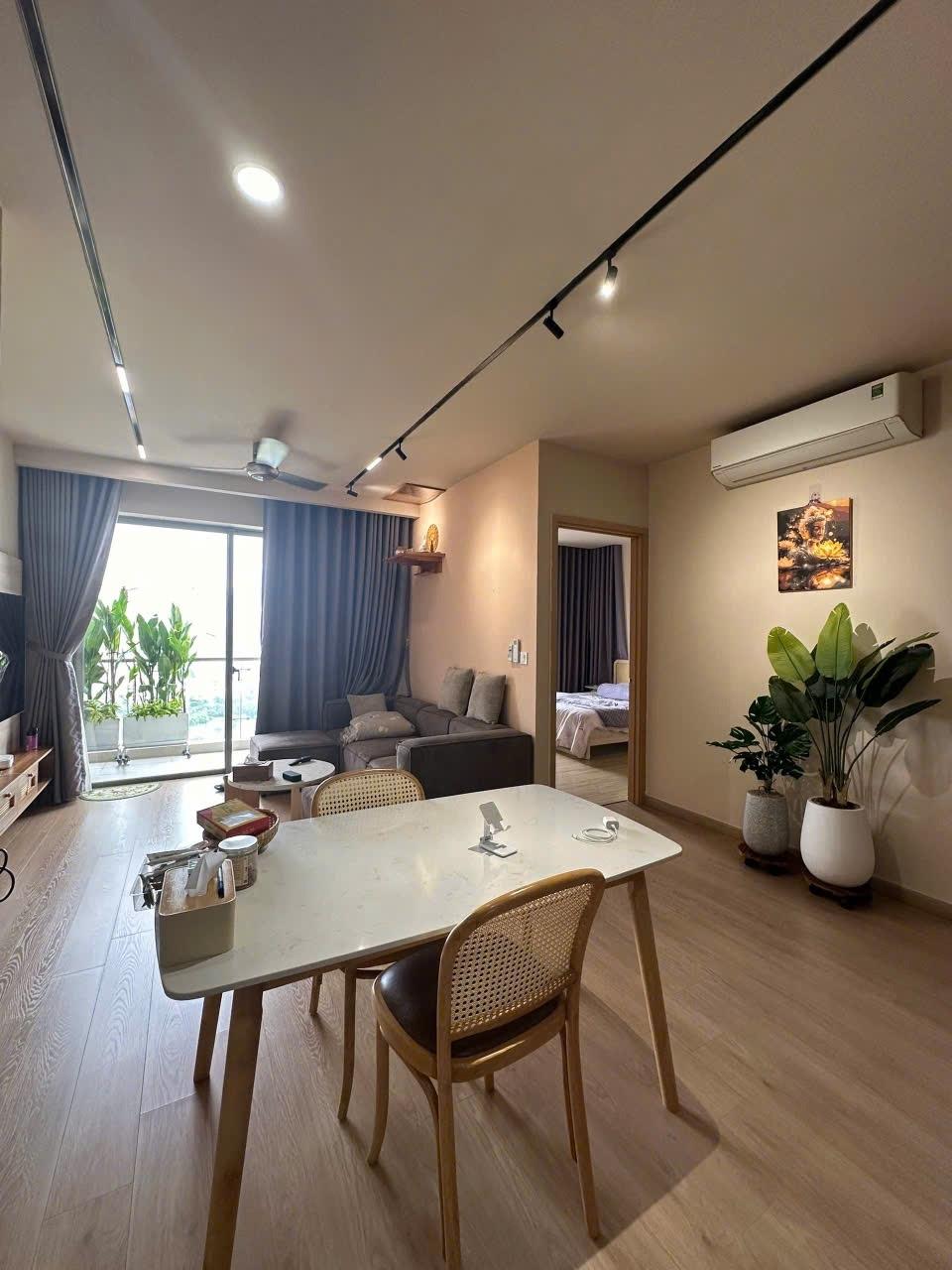 Bán căn chung cư 83 m2, giá 5,7 tỷ tại Đường Hoàng Quốc Việt - Phú Thuận - Quận 7 - TP Hồ Chí Minh