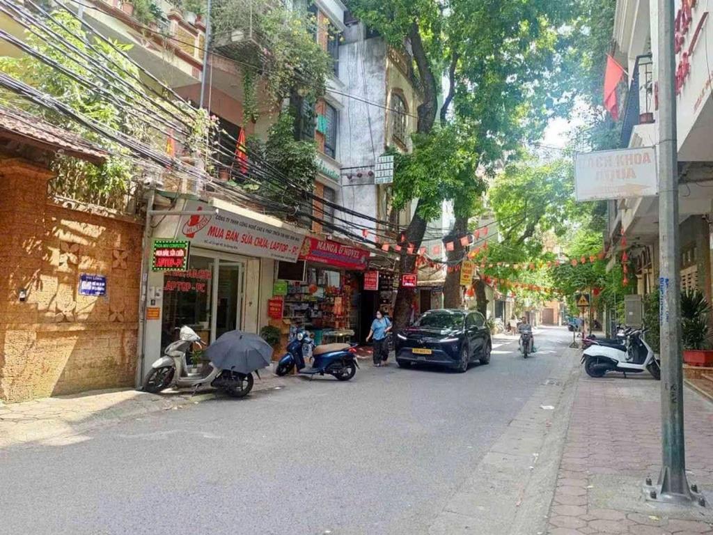 Cần bán gấp căn nhà 72 m2 tại Phố Tạ Quang Bửu - Bách Khoa - Hai Bà Trưng - Hà Nội, giá 25 tỷ