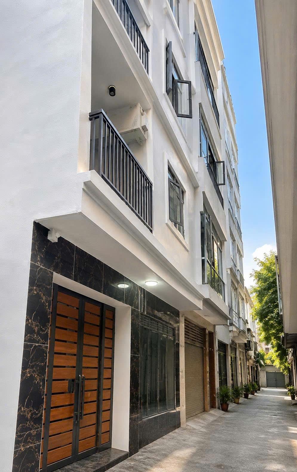 Bán nhanh căn nhà riêng 51 m2, hướng Đông-Bắc tại Đường Xuân La - Xuân La - Tây Hồ, giá rẻ