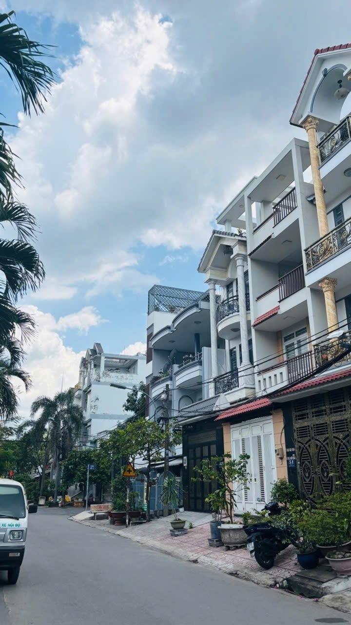 Cần bán gấp nhà mặt phố đẹp 80 m2 tại Phường An Lạc - Bình Tân - TP Hồ Chí Minh, giá 10,7 tỷ