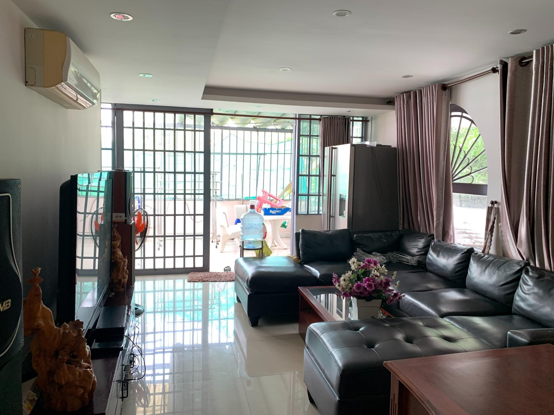 Cần bán nhanh căn nhà đẹp 168 m2, hướng Đông-Nam tại Thị trấn Nhà Bè - Nhà Bè, giá rẻ
