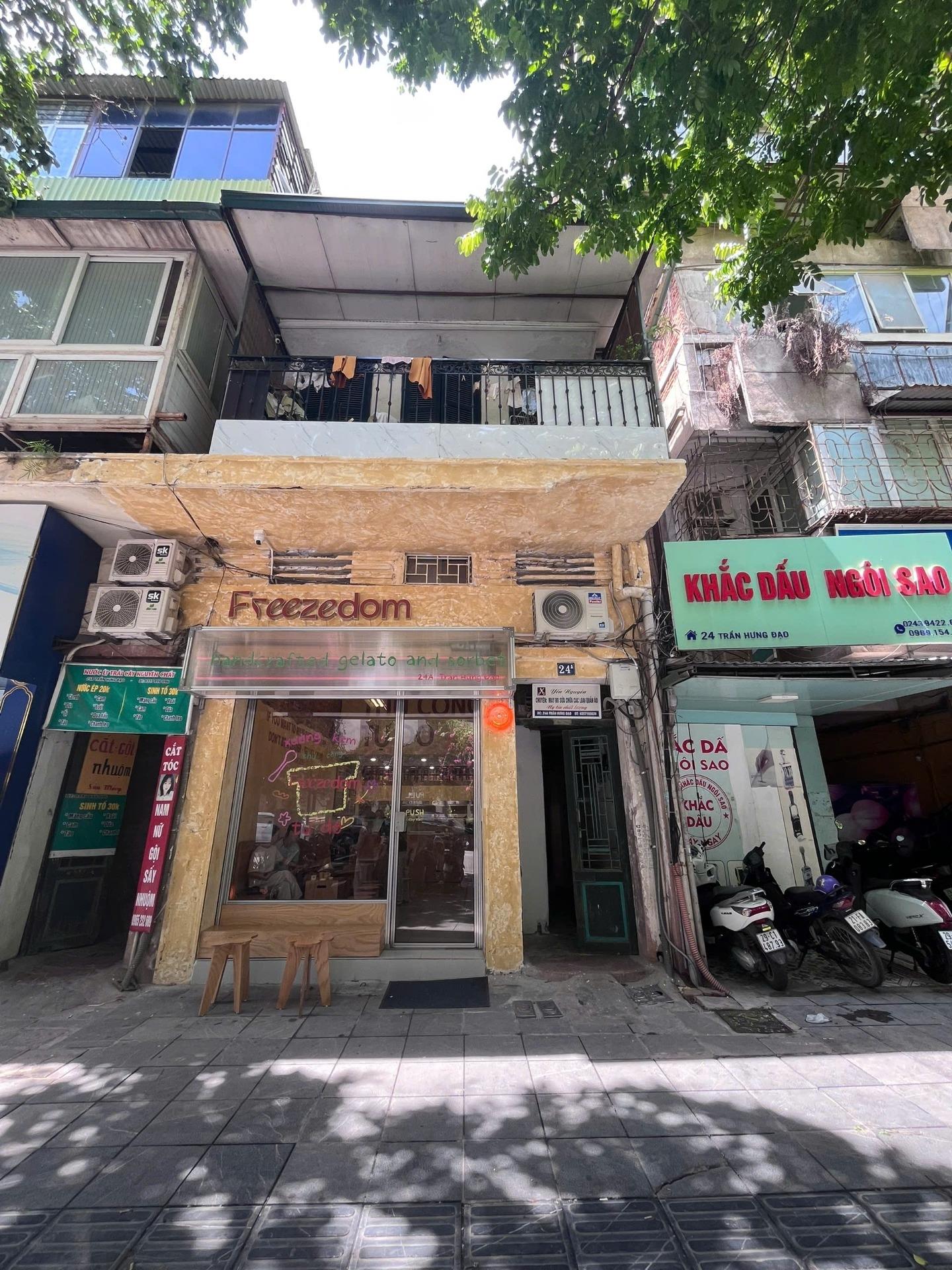 Sở hữu ngay nhà riêng sổ đỏ 28 m2, hướng Tây-Nam tại Đường Trần Hưng Đạo - Hoàn Kiếm, giá rẻ