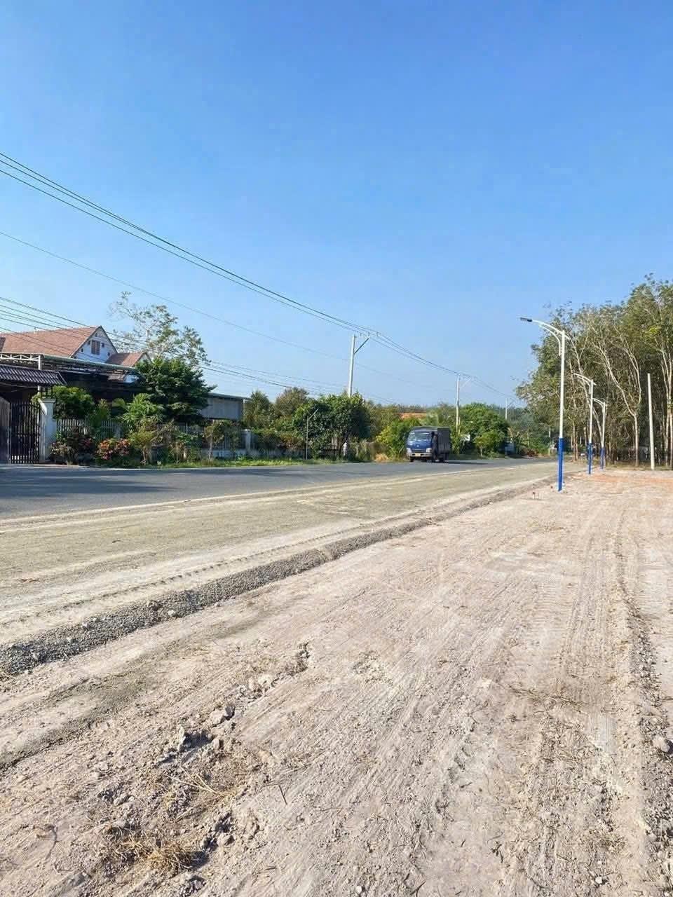 Cần bán ngay lô đất sổ riêng 176 m2 tại Minh Hưng - Chơn Thành - Bình Phước, giá 650 triệu